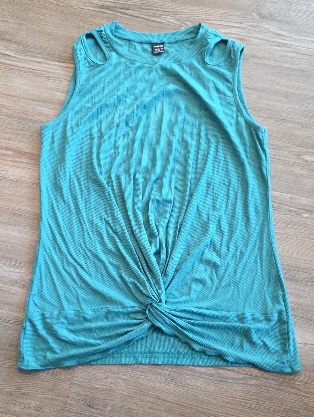 Ribbed Tank With Shouler Accents And Knot